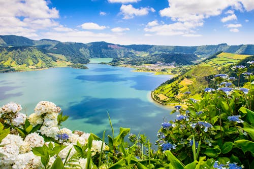 Sete Cidades in Portugal &ndash; &copy; vickysp - Fotolia