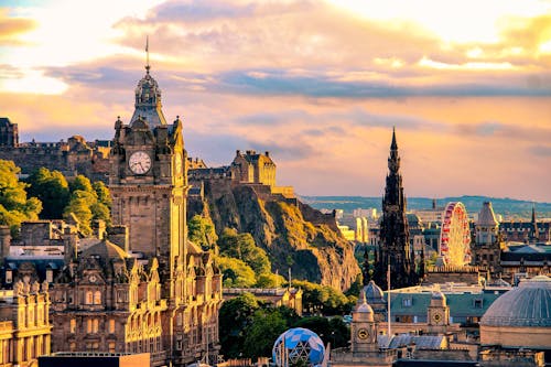 Edinburgh Skyline &ndash; &copy; evenfh - stock.adobe.com
