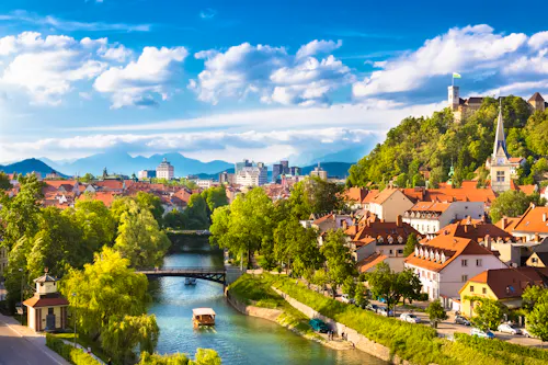 Slowenien – Ljubljana Panorama &ndash; &copy; Matej Kastelic – AdobeStock
