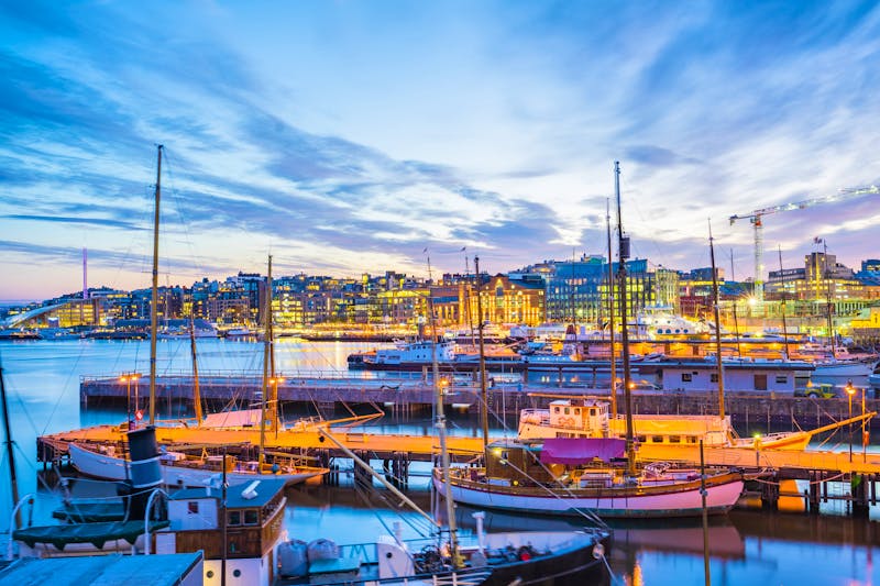 Oslo – Hafen in der Dämmerung - ©©orpheus26 - stock.adobe.com