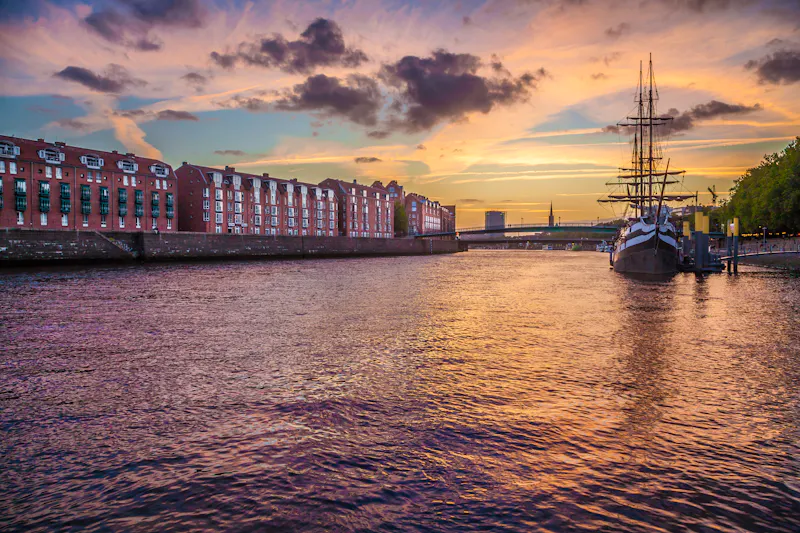 Hafen in Bremen - &copy;JFL Photography - Adobe Stock
