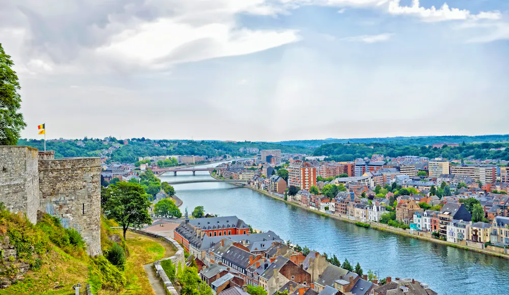 Panoramiablick auf Namur und das Maas-Tal &ndash; &copy; ©tacna - stock.adobe.com