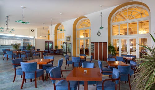 Jachymov - Kurhotel Radium Palace - Café im Wintergarten &ndash; &copy; Lecebne lazne Jachymov a.s.