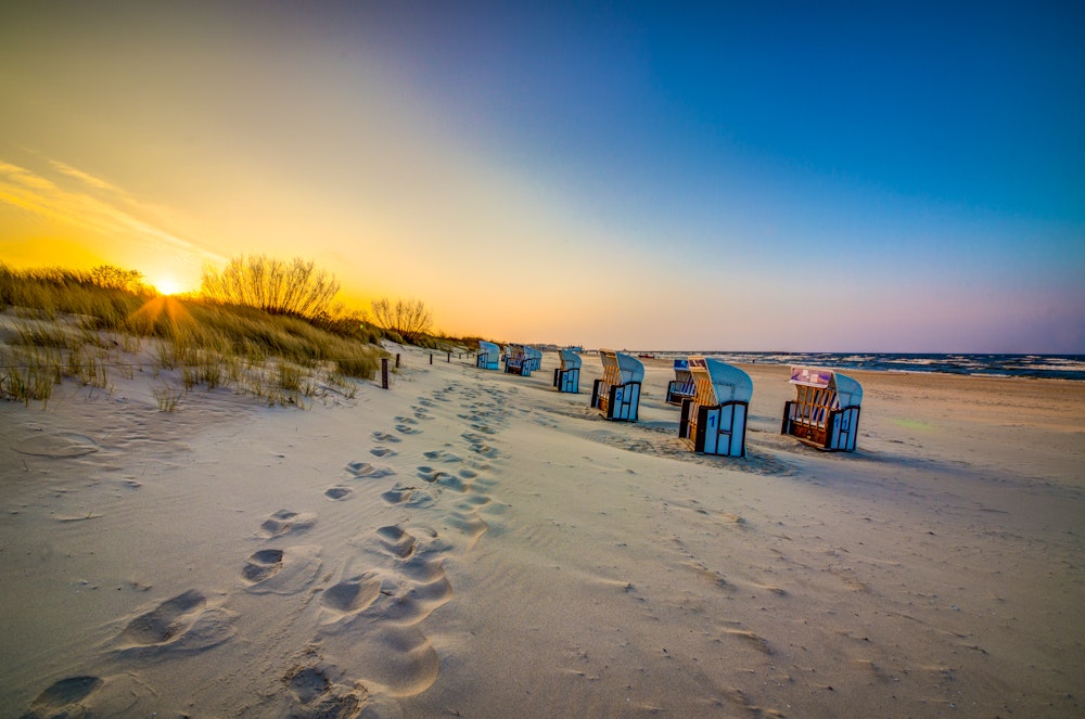 Frühlingsstimmung am Ostsee-Strand - Strandkorb-Romantik – © ©andreasdumke - stock.adobe.com