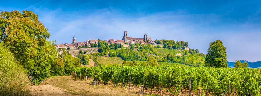 Kloster Vezelay in Burgund &ndash; &copy; ©JFL Photography - stock.adobe.com