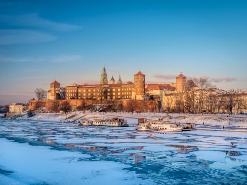 Burg Wawel in Krakau &ndash; &copy; ©Roman Milert - stock.adobe.com