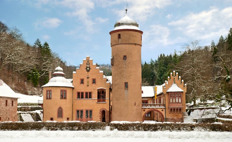 Schloss Mespelbrunn im Spessart an einem herrlichen Wintertag - ©mojolo - Fotolia
