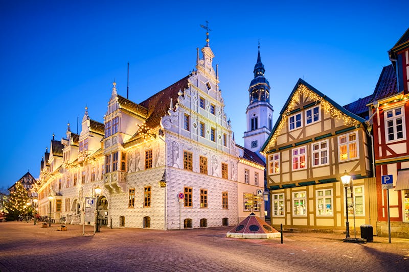 Altes Rathaus in Celle - weihnachtlich geschmückt - ©Mapics - Fotolia