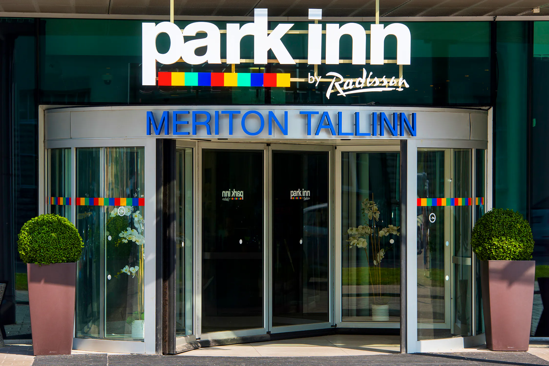 Hotel Park Inn by Radisson Meriton Conference & SPA Tallinn – Hoteleingang&nbsp;&ndash;&nbsp;&copy;&nbsp;Sven Soome (Hotel Park Inn by Radisson Meriton Conference & SPA Tallinn)