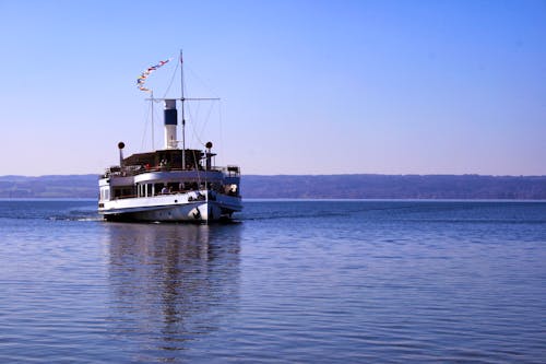Ammersee – Ausflugsdampfer &ndash; &copy; AnotherOne - stock.adobe.com