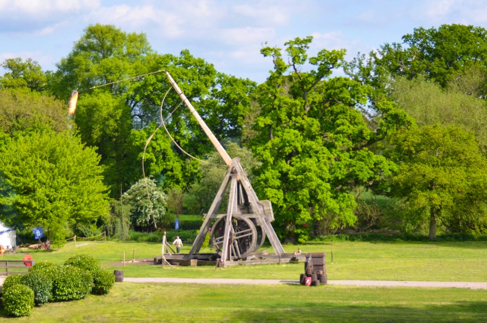 Warwick Castle, Trebuchet – © Konrad Füssel - Eberhardt TRAVEL