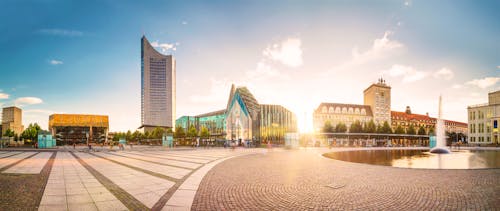 Auf dem Augustusplatz in Leipzig mit Blick auf die Universität und das City-Hochhaus. &ndash; &copy; ©FSEID - stock.adobe.com