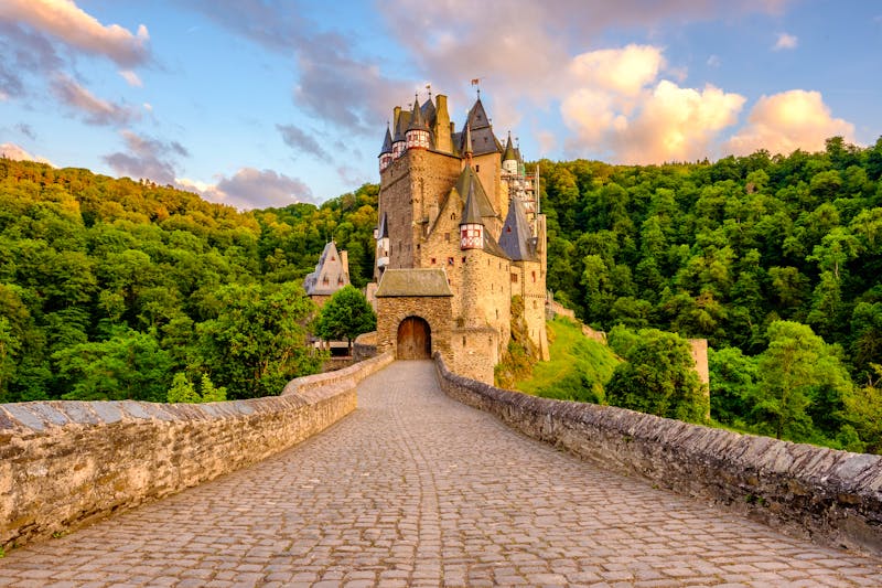 Burg Eltz bei Wierschem - ©©haveseen - stock.adobe.com