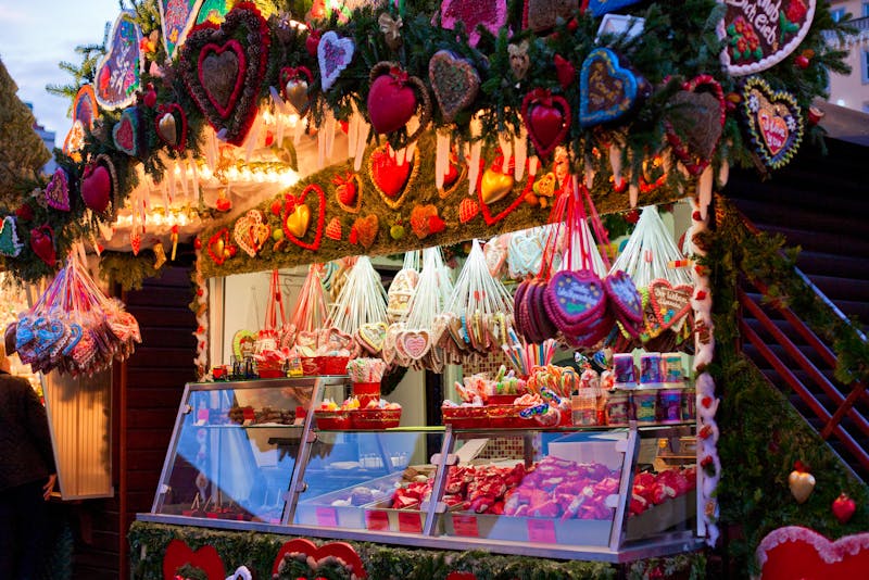 Dresdner Striezelmarkt - Stand mit Lebkuchenherzen - ©©santosha57 - stock.adobe.com