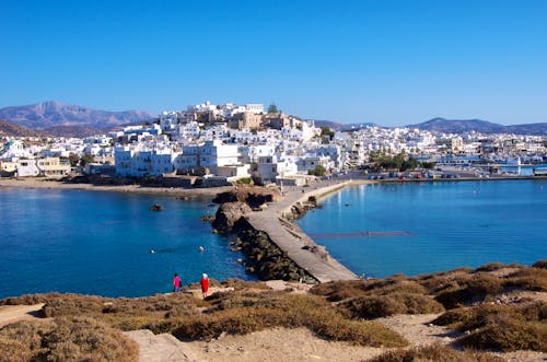 Blick auf die Skyline der Stadt Naxos &ndash; &copy; ©mm3104 - stock.adobe.com