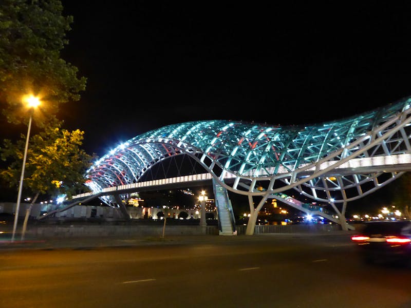 Friedensbrücke Tbilissi - ©Sabine Letzybyll