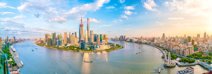 Shanghai Skyline – © f11photo - stock.adobe.com