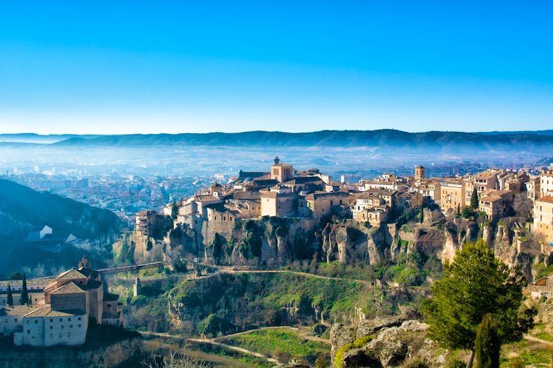 Blick auf das alte Dorf Cuenca mit den historischen hängenden Häusern - ©©Marcos - stock.adobe.com