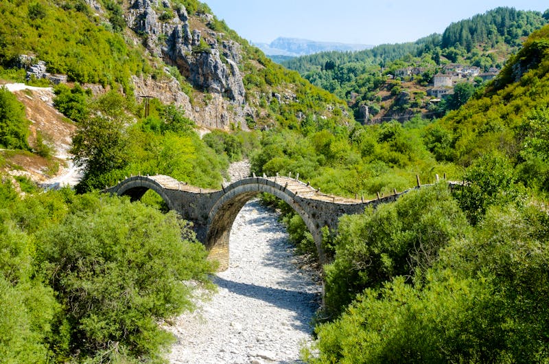 Malerisches Gebirge in Ioannina - ©©camera work - stock.adobe.com