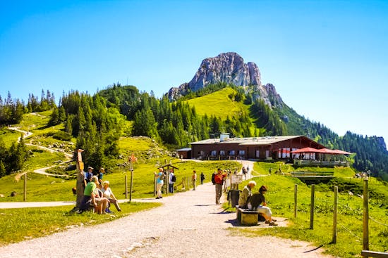 Bayern - Die Sonnenalm an der Kampenwandseilbahn im Chiemgau © ©pure-life-pictures - stock.adobe.com