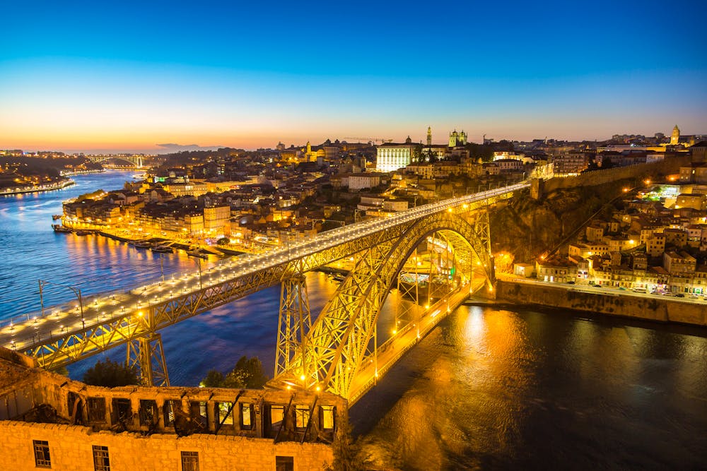 Dom Luis Bridge in Porto &ndash; &copy; Sergii Figurnyi - Adobe Stock