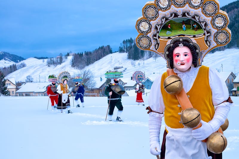Schweiz - Appenzells Silvesterklaus Chlaeuse beim Eislaufen - ©©Yamagiwa - stock.adobe.com