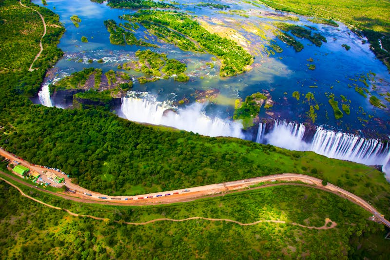 Blick aus dem Helikopter auf Victoria Falls - ©Lynn Yeh - stock.adobe.com