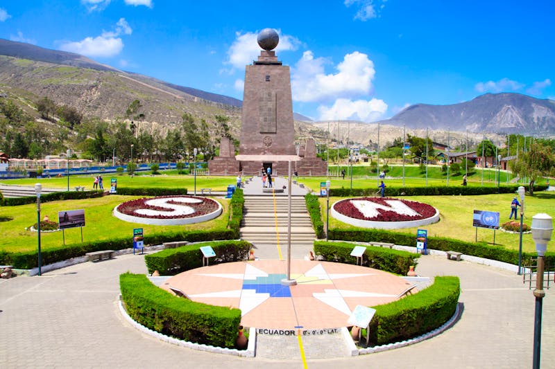 Äquatordenkmal, Quito, Ecudor - ©Fotos 593 - Adobe Stock