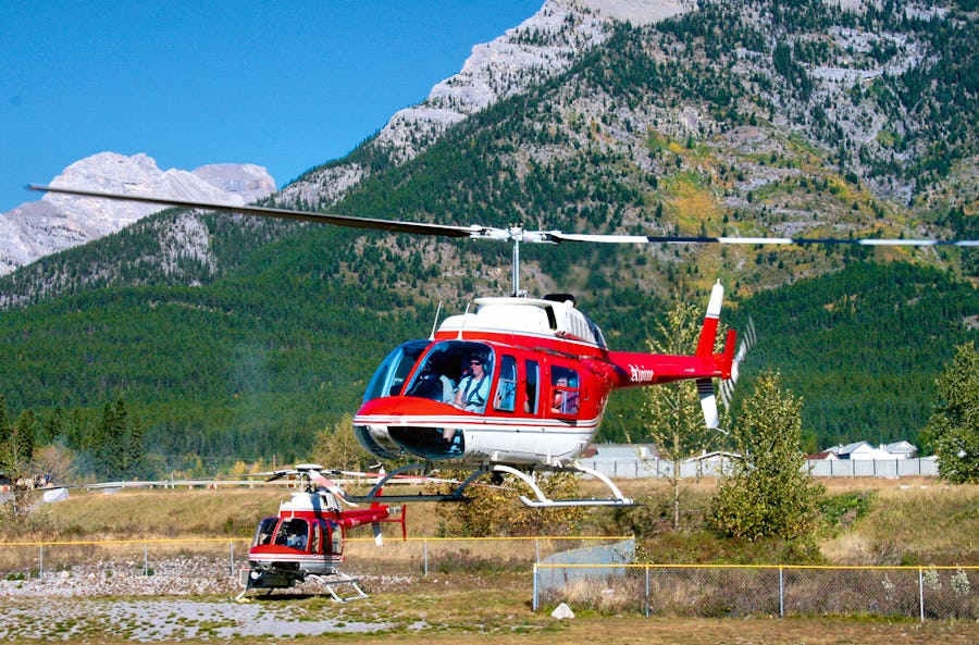 Helikopterflug über den Rocky Mountains – © Eberhardt TRAVEL