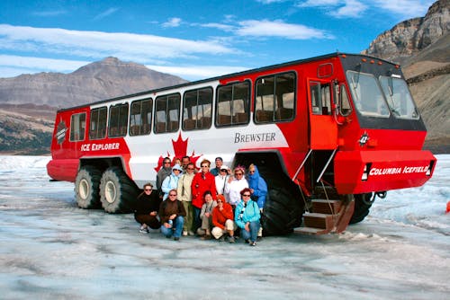 Auffahrt mit dem Ice Explorer zum Athabasca-Gletscher &ndash; &copy; Eberhardt TRAVEL