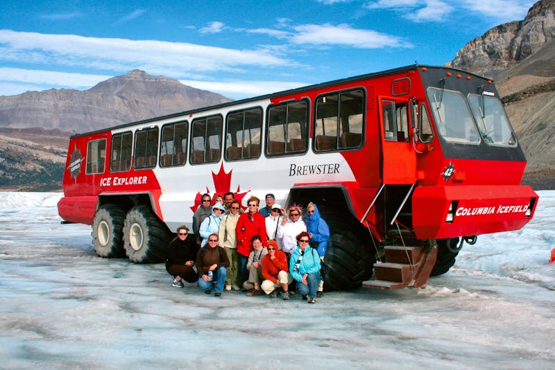 Auffahrt mit dem Ice Explorer zum Athabasca-Gletscher - ©Eberhardt TRAVEL