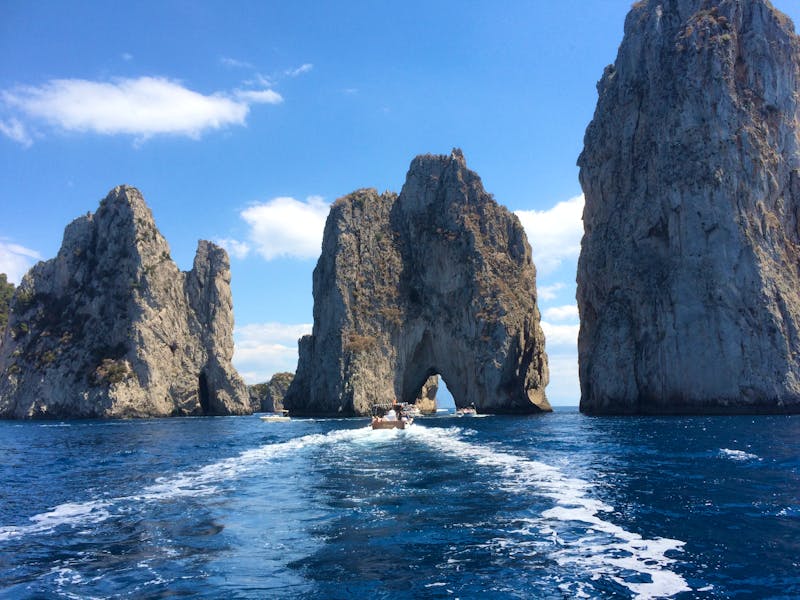 Inselrundfahrt Capri - Faraglioni-Felsen - ©Madlen Lippe