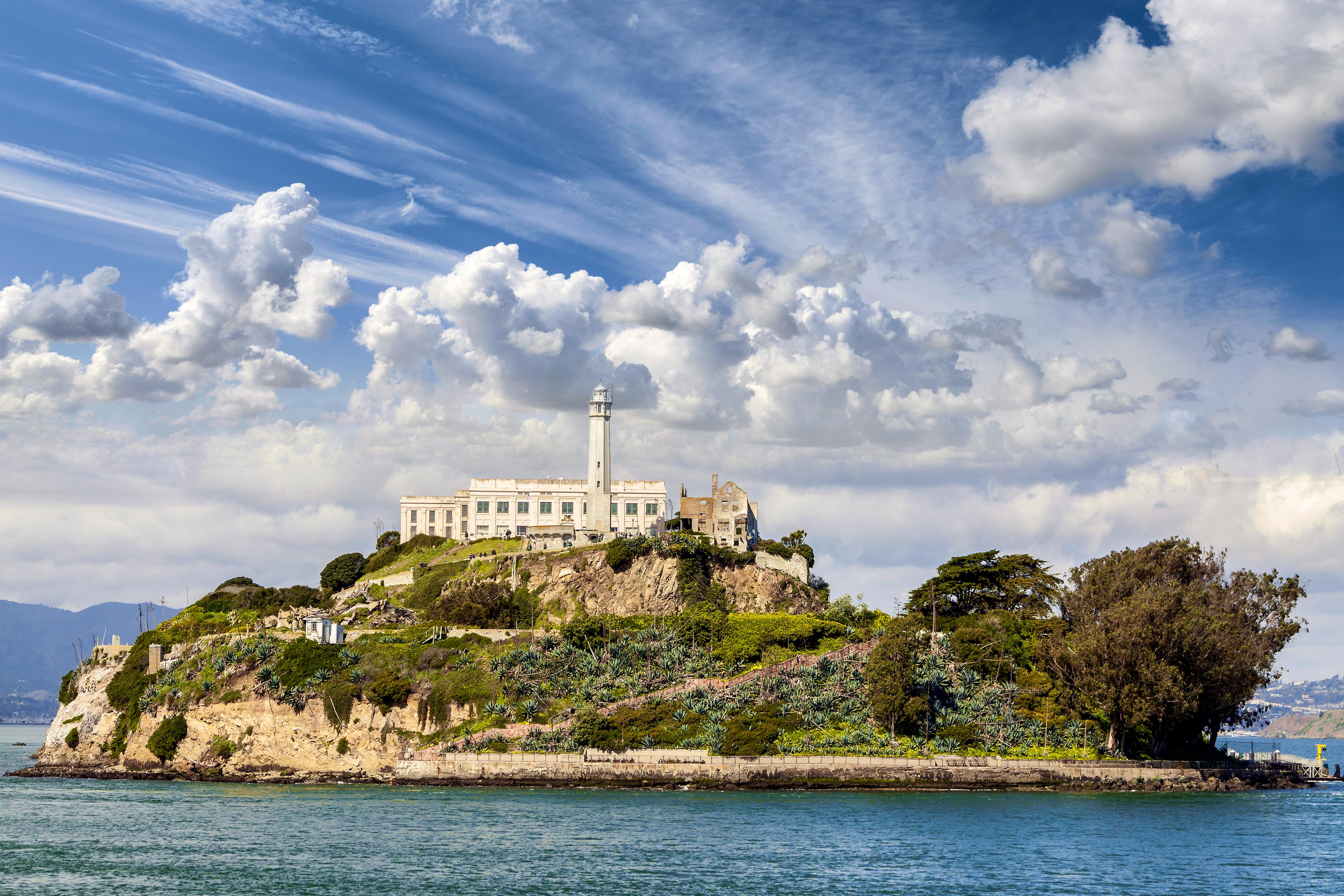Alcatraz Island in San Francisco, USA - &copy;MaciejBledowski - Adobe Stock