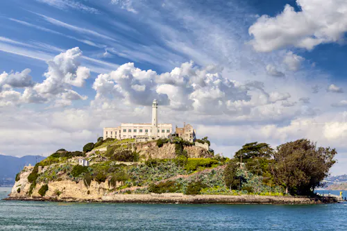 Alcatraz Island in San Francisco, USA &ndash; &copy; MaciejBledowski - Adobe Stock