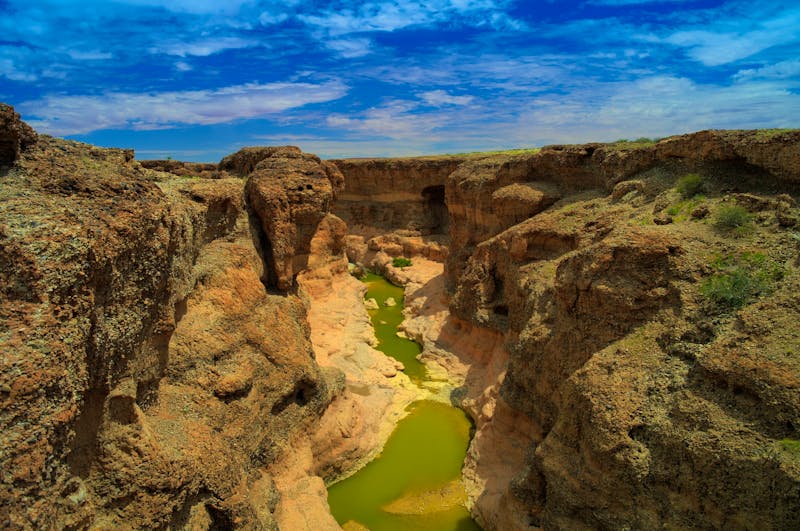 Sesriem Canyon und der Tsauchab Fluss - ©homocosmicos - stock.adobe.com