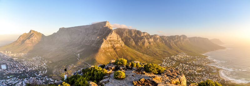 blick auf den Tafelberg und die Zwölf Apostel - ©wallixx - stock.adobe.com