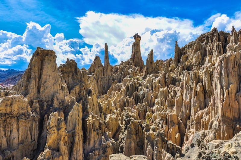 Mondtal nahe La Paz, Bolivien - ©brizardh - Adobe Stock