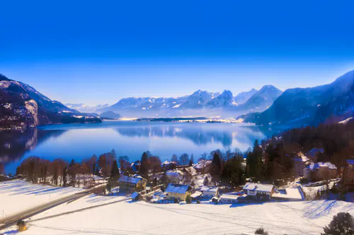 St. Gilgen am Wolfgangsee im Winter &ndash; &copy; ©Nikolai Sorokin - stock.adobe.com