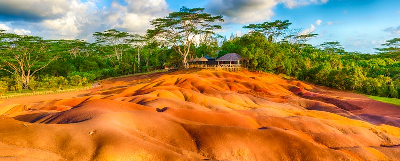 7-farbige Erden von Chamarel auf Mauritius - ©Olga Khoroshunova - stock.adobe.com