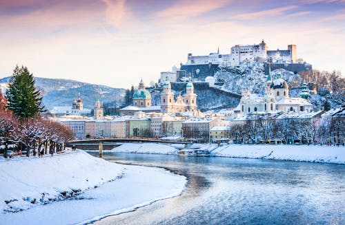 Salzburg im Winter &ndash; &copy; JFL Photography – Adobe Stock