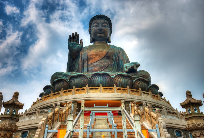Tian Tan Buddha auf Lantau Island - ©SeanPavonePhoto - stock.adobe.com