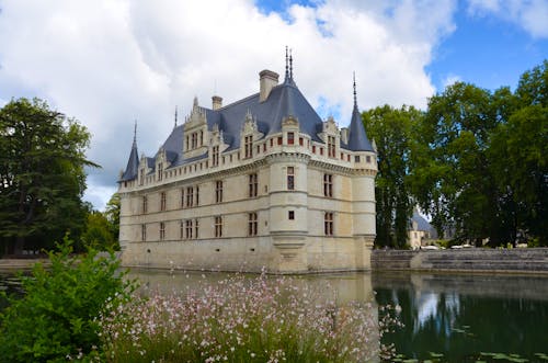 Chateau Azay-le-Rideau mit Schlossgarten &ndash; &copy; Roswitha Zytowski