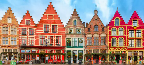 Grote Markt in Brügge &ndash; &copy; ©Kavalenkava - stock.adobe.com