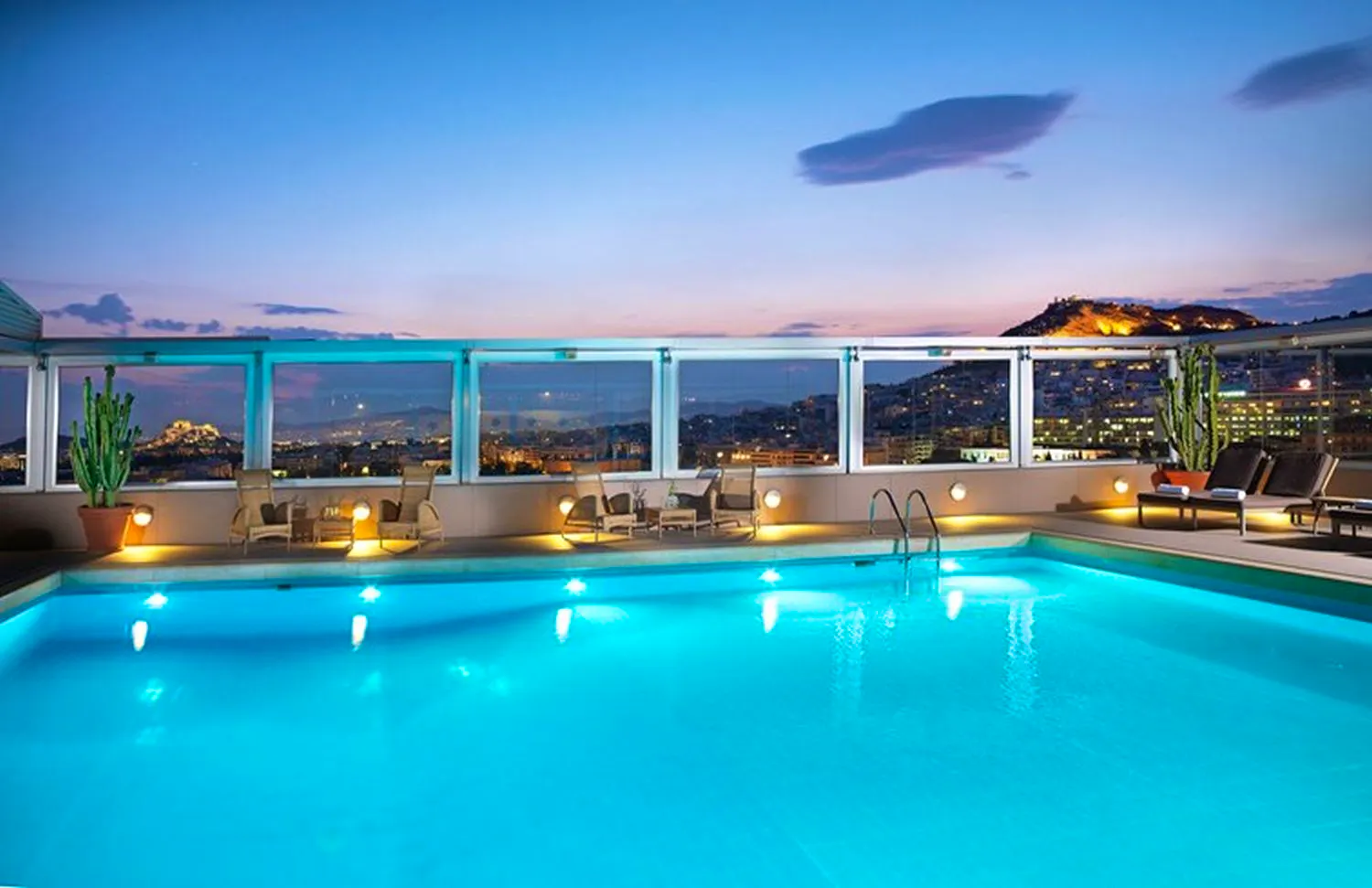 Pool&nbsp;&ndash;&nbsp;&copy;&nbsp;http://hotelclarksinn.com/hotel/clarks-inn-suites-2/?page=overview