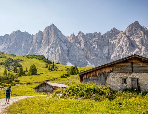 Wandern im Naturpark Karwendel – © frankenfotograf - stock.adobe.com