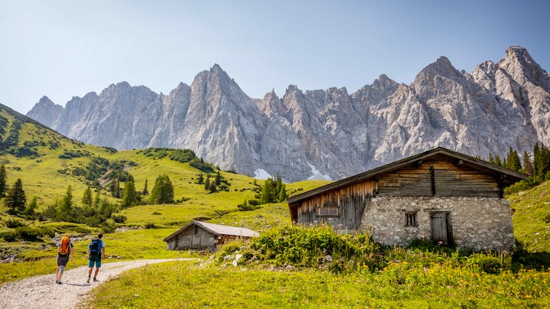Wandern im Naturpark Karwendel - ©frankenfotograf - stock.adobe.com