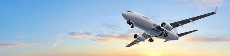 Flugzeug am Himmel Panorama - ©Riko Best - adobestock.com