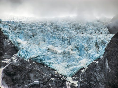 Gletscher Ventisquero Colgante, Nationalpark Queulat &ndash; &copy; wemm - stock.adobe.com