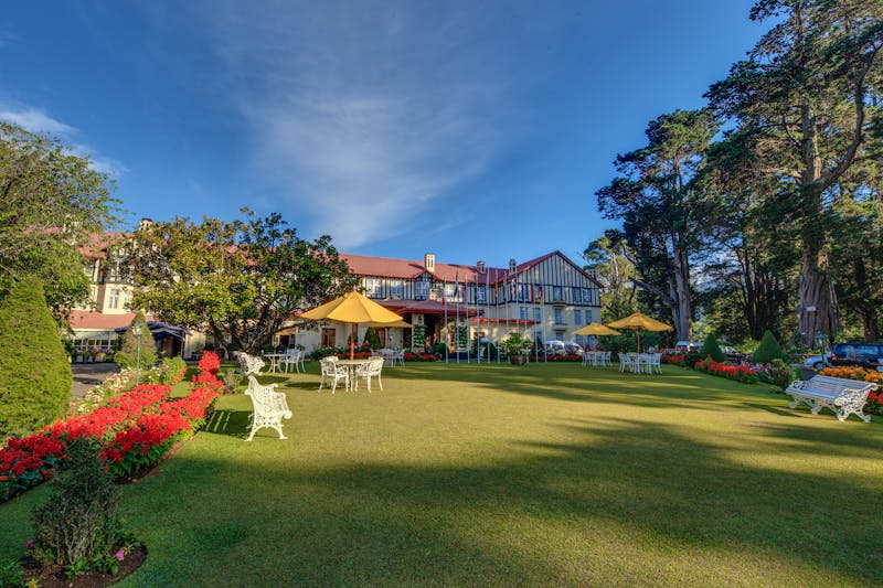 Grand Hotel Nuwara Eliya Außenansicht - &copy;Ceylon Sights (pvt) ltd