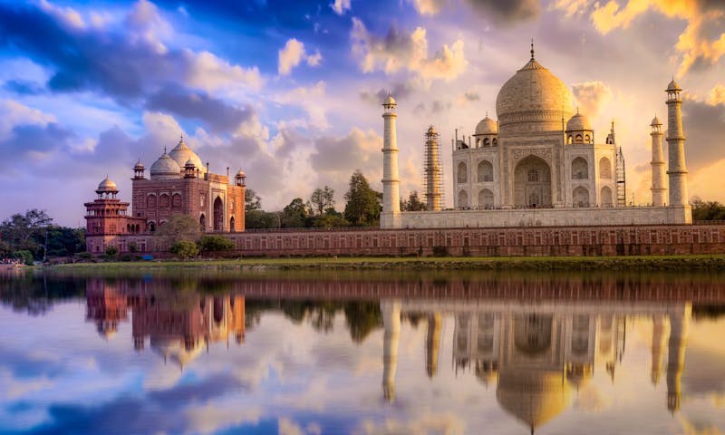 Sonnenuntergang am Taj Mahal in Agra - ©©deyroop - stock.adobe.com